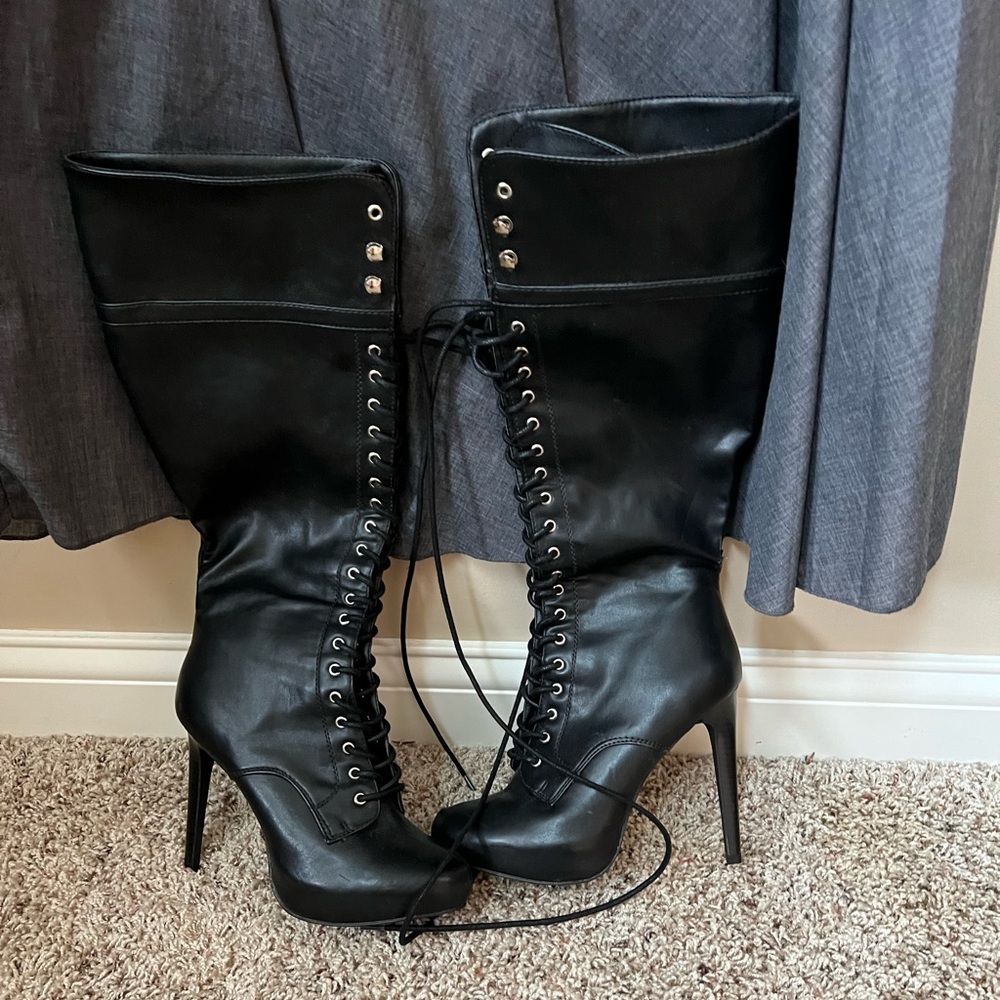 Adorable Lace-Up High Heeled Black Boots!
